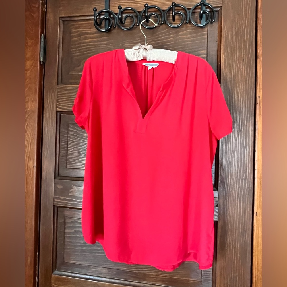 Women’s soft flowy Red Short-Sleeve V-Neck tunic Blouse